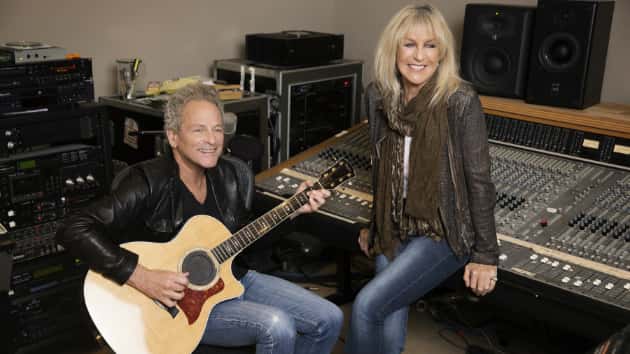 m_lindseybuckinghamchristinemcvie630_sittingsmiling_062617