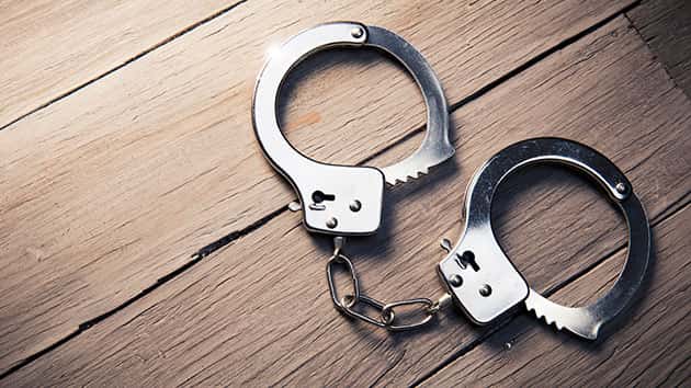 070817_thinkstock_handcuffs