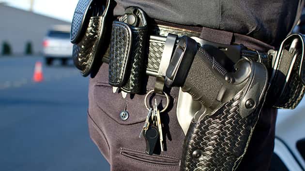 getty_71317_policeofficerbelt