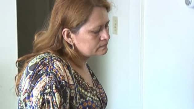 sanctuary-deportation-woman-guatemala-mem-170721_31x13_992