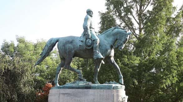 getty_081817_leestatue