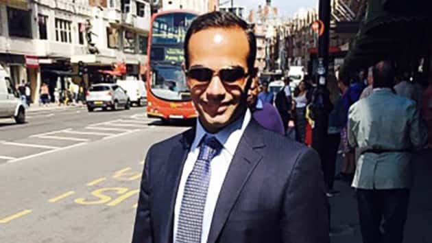 103017_george-papadopoulos-ho-ps-171030_12x5_992