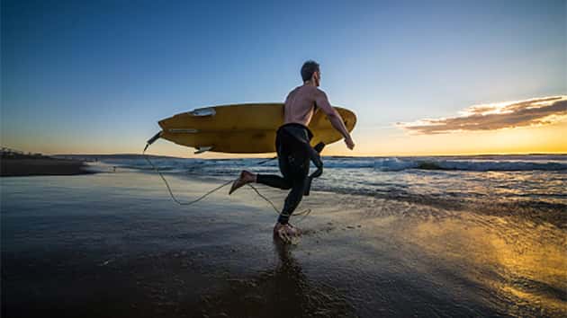 thinkstock_103117_surfer