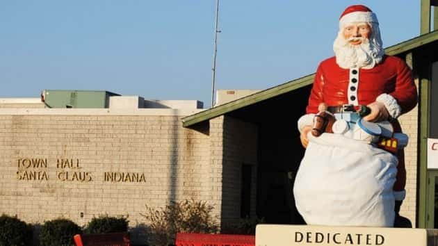 abcnews_santa_claus_indiana_122217