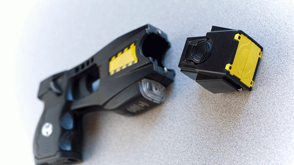 050118_thinkstock_taser