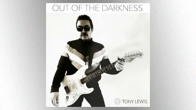 m_tonylewisoutofthedarkness630_050718