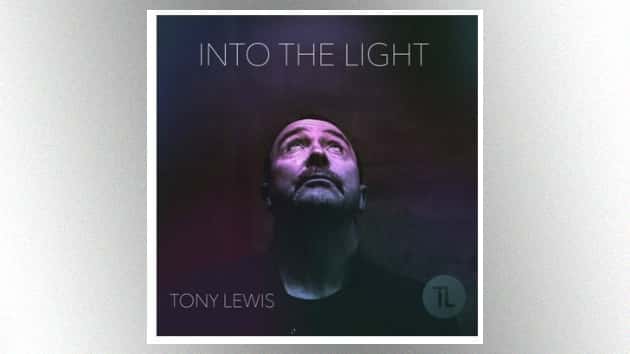 m_tonylewisintothelight630_052218