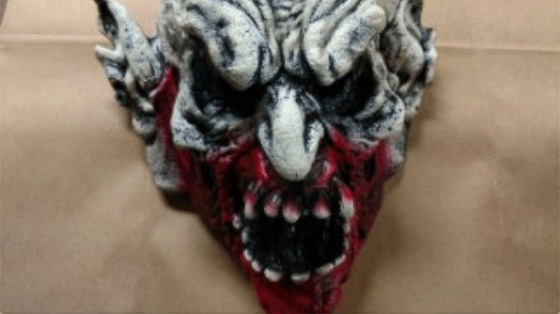 052818_hollyhillpd_clown