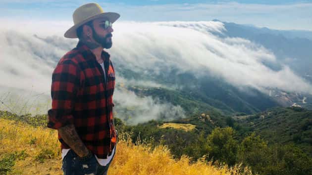 m_ajmcleanofbackstreetboys_060518