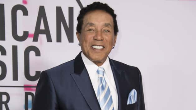 m_smokeyrobinson630_at2017amas_061618