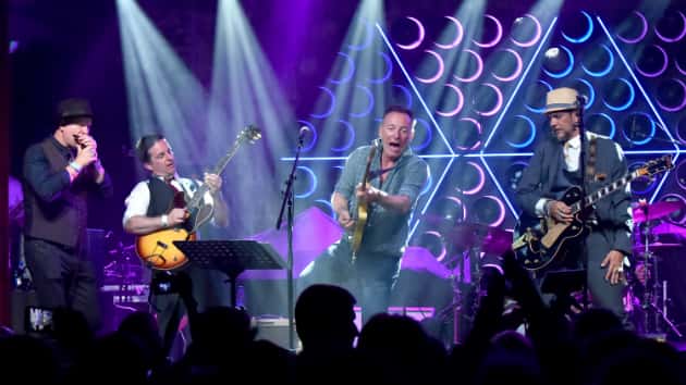 getty_brucespringsteen630_atasburylanes_061918