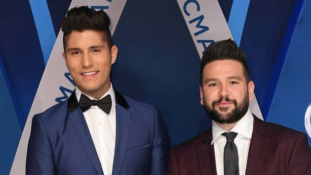 m_danandshaycmaredcarpet010218-6