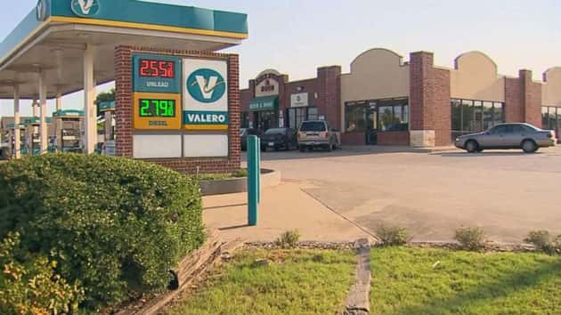 081718_abc_gasstation