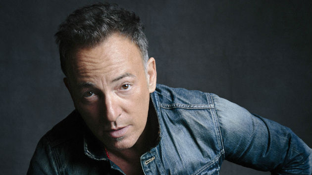 m_brucespringsteen630_jeanjacket_011714-5