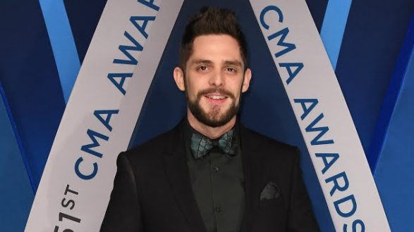 m_thomasrhettcmaredcarpet121917-3