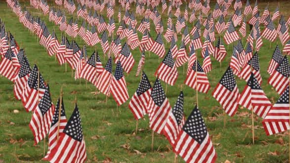 getty_110518_usflagveteran