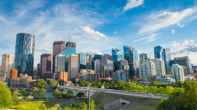 getty_111418_calgaryskyline