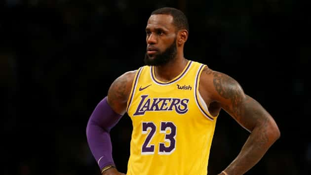 getty_122418_lebronjameslakers