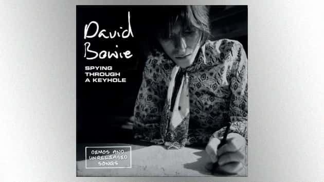 m_davidbowiespyingthroughakeyhole630_010819