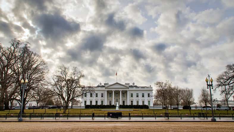 istock_020419_whitehousefootballvisit