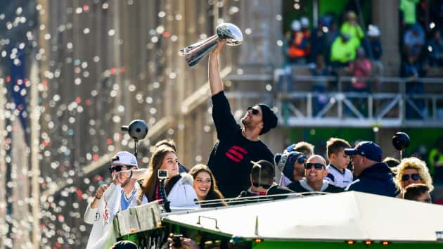 getty_2619_patriotsparade