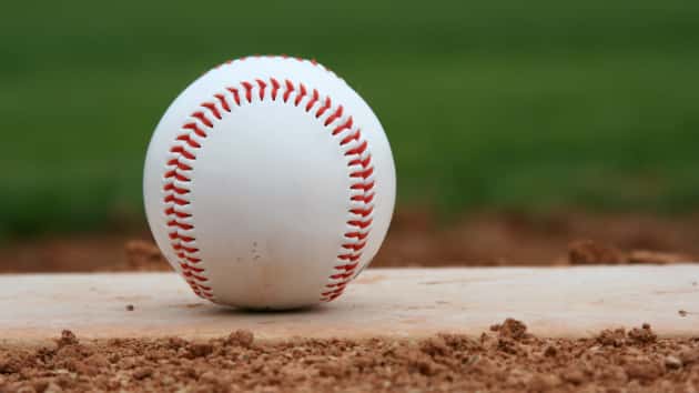 istock_21319_baseballclose