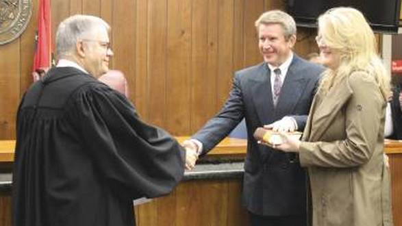 Salem High School graduate takes bench as new circuit judge | KTLO