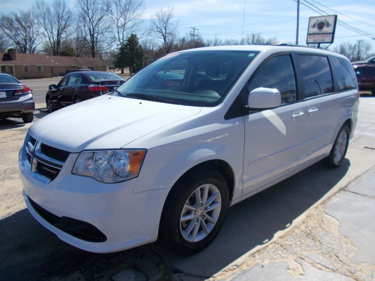 2016-white-van