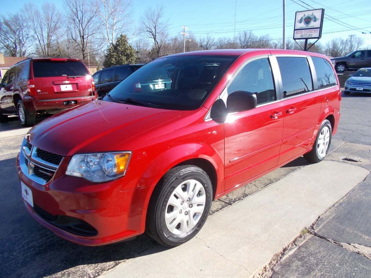 2016-red-caravan
