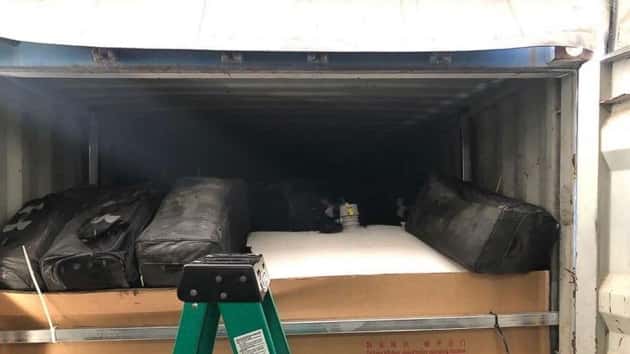 coke-duffel-bags-ho-mo-20190320_hpmain_4x3_992