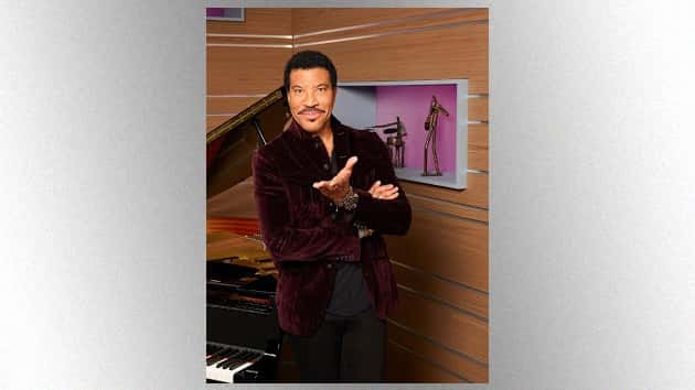 m_lionelrichieidolwoodpanelroom_032019