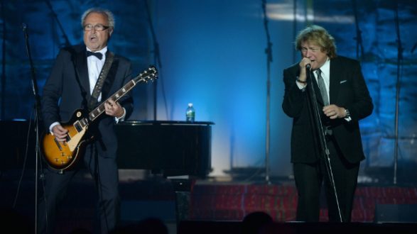 getty_mickjoneslougramm630_032519