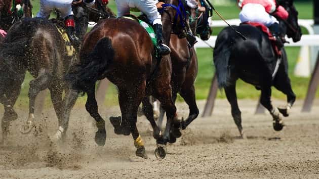 istock_032819_horseracing