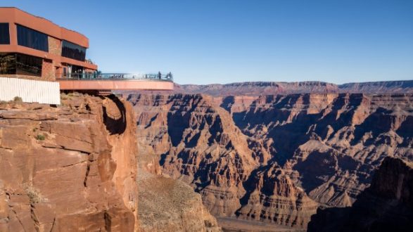 istock_32919_grandcanyonskywalk