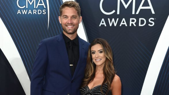 m_brettyoungandwifetaylor041619