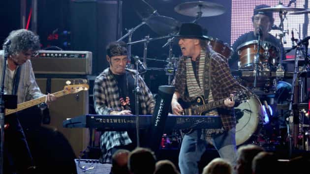 getty_neilyoungcrazyhorse630_043019