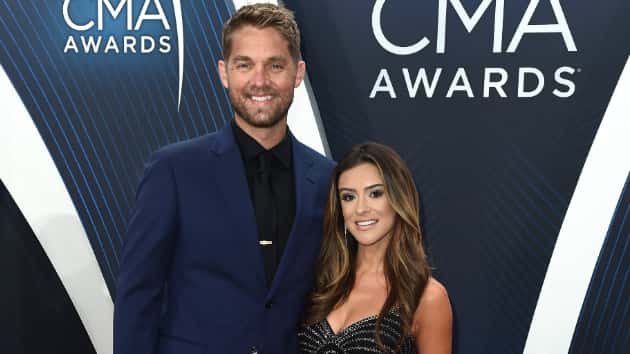 m_brettyoungandwifetaylor041619-2
