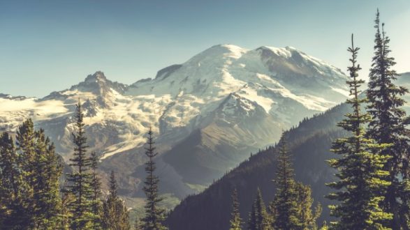 istock_53119_mountrainier