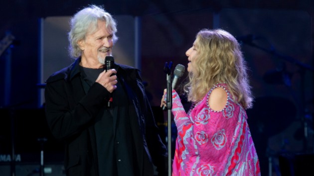getty_streisandkristofferson_0708919