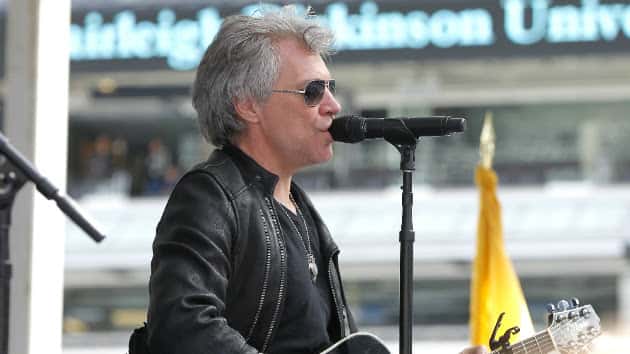 m_bonjovi630_atfdugraduation_051617-4