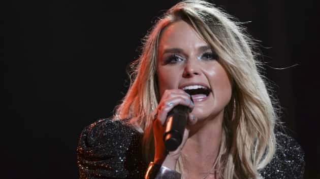 m_mirandalambertcmafestcu80619-2