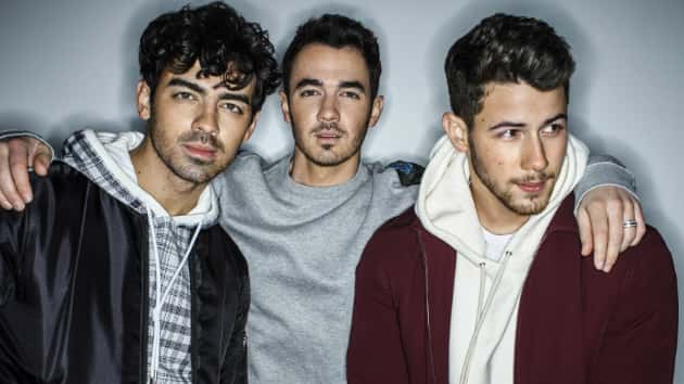 m_jonasbros091119
