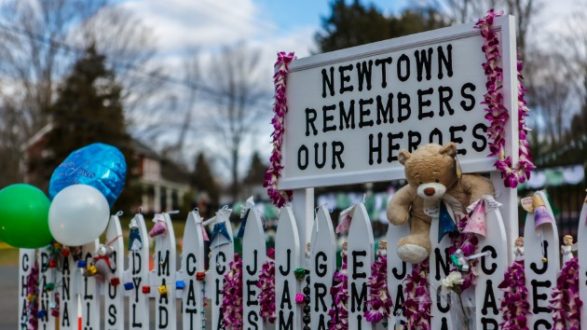 istock_92419_sandyhookvictims