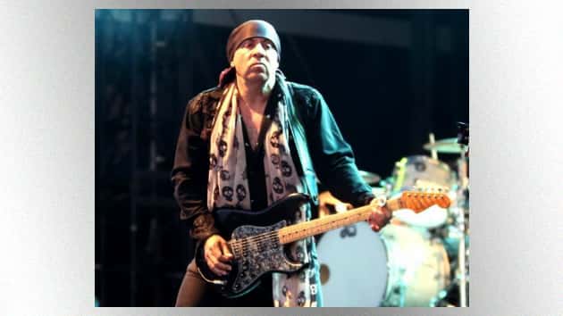 m_littlestevenvanzandt630_onstage_creditjolopez_080917