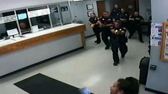 092919_facebook_cleaverwoman