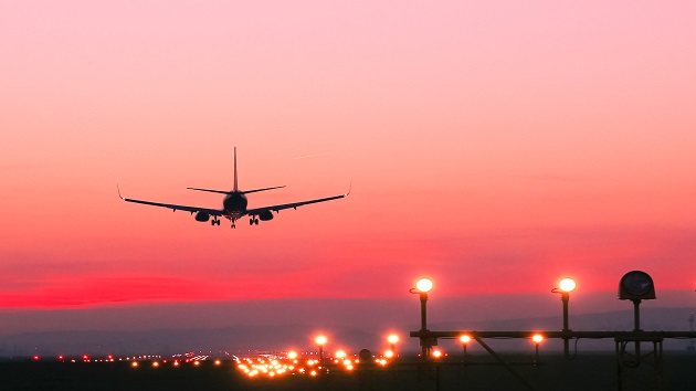 012619_istockphoto_passengerjet-5