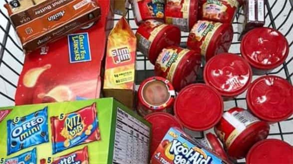 100819_brookegoins_schoolfoodpantry