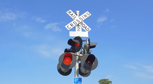 wireready_10-17-2019-19-26-02_00066_railroadsign