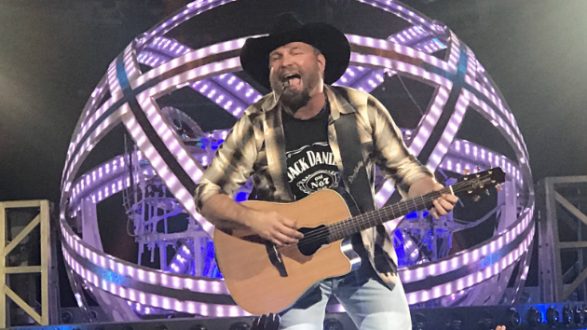 m_garthbrooksfinalnightoftour122317-19
