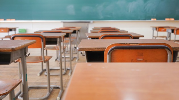 istock_103119_emptyclass